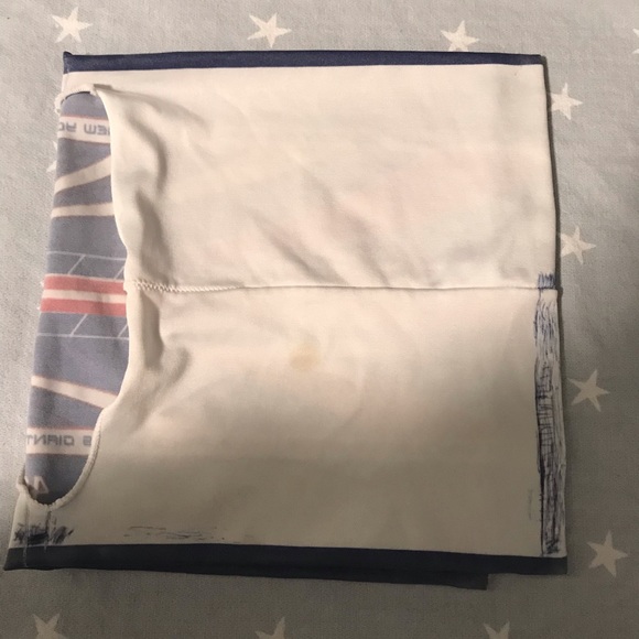 New York Giants Book Cover 🏈 - Picture 3 of 6